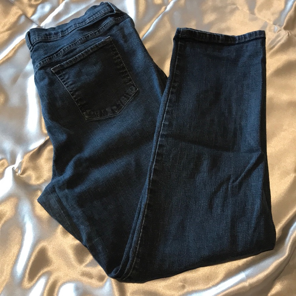 SOLD💰2 for $15-Amanda plain-pocket skinny jean
